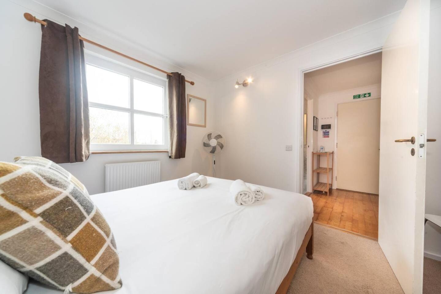 Sunny Maisonette With Views Over Canary Wharf, London Luaran gambar