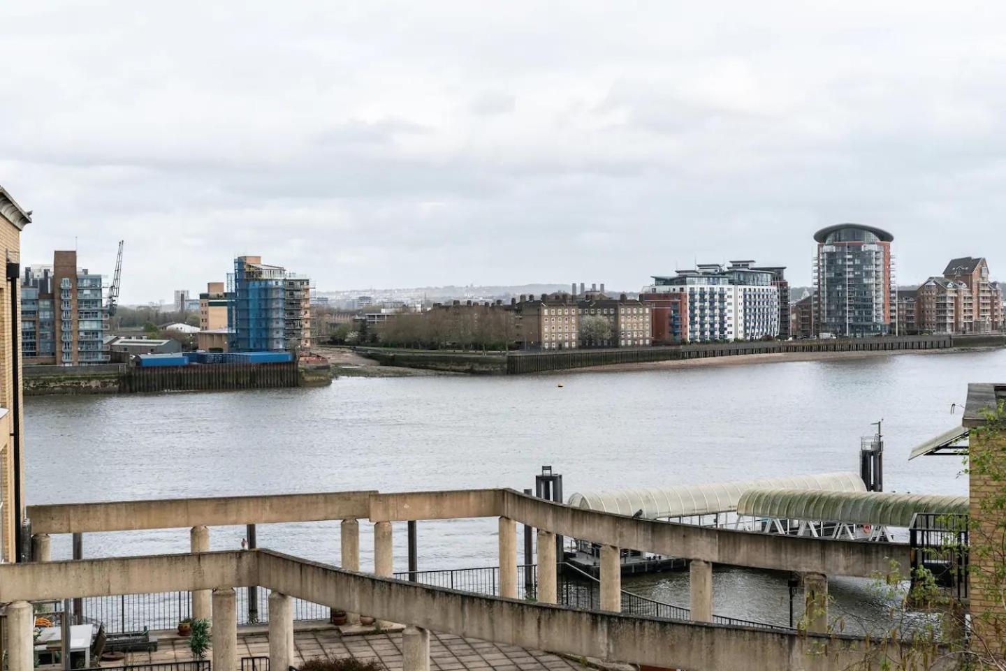 Sunny Maisonette With Views Over Canary Wharf, London Luaran gambar