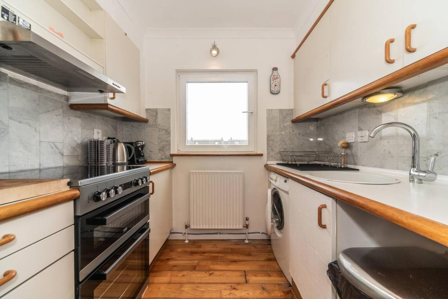 Sunny Maisonette With Views Over Canary Wharf, London Luaran gambar