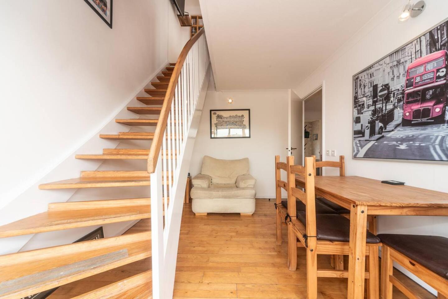 Sunny Maisonette With Views Over Canary Wharf, London Luaran gambar